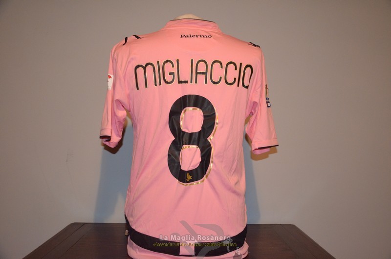 La Maglia Rosanero La Collezione di Maglie Rosanero del Palermo Calcio di Alessandro Vitale Museo Virtuale Alessandro Vitale Palermo Collection La Collezione 2010 2011 Serie A